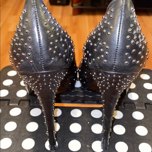 Report Signature Studded Leather Pumps👠 - Picture 5 of 9